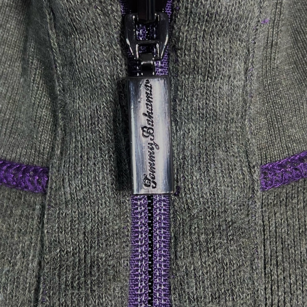 Tommy Bahama Reversible Half-Zip Sweater
Regal Purple/Army Green Men’s Medium - Picture 11 of 15